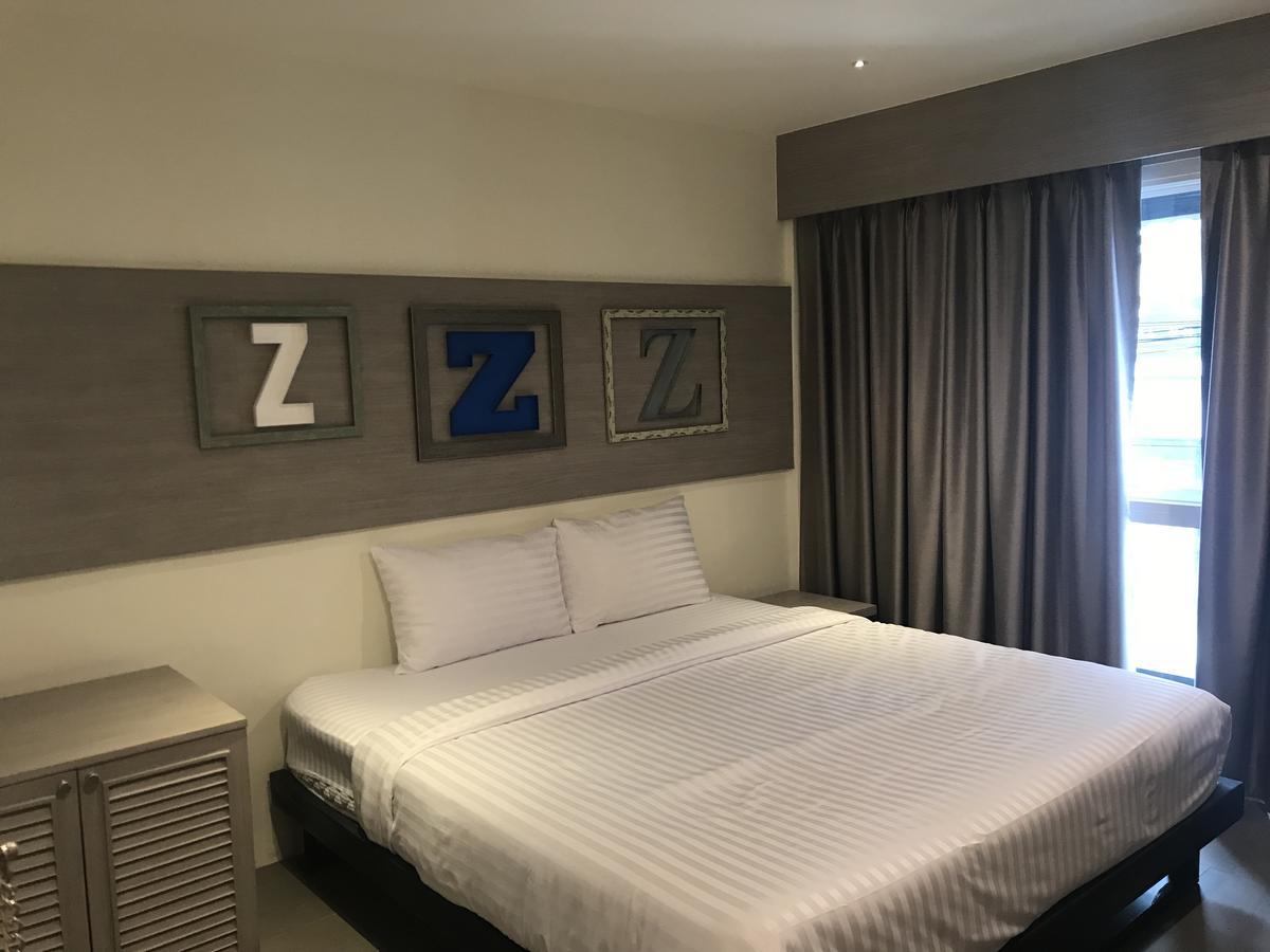 Lazy Sunday Hostel Bangkok Bagian luar foto